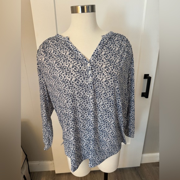 H&M Floral Henley - Picture 1 of 5